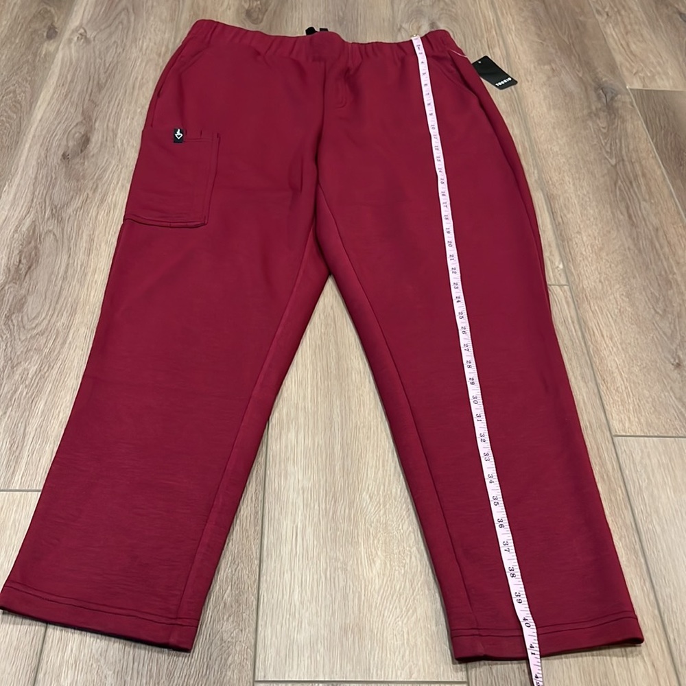 NWT Torrid 4 Scrub Bottoms Zinfandel Cupro Classic Sz 1 (1X,14-16) Lounge, Nurse
